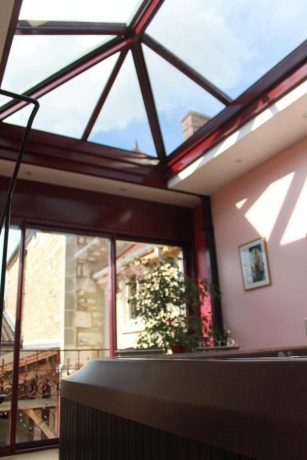 Et Table D'hôtes, Maisonnettes Individuelles Dans Propriété Privée